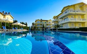King Cleodora Garden Apartment